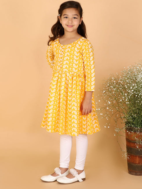 Girl's Orange Pure Cotton Chikankari Kurta With Leggings